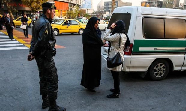پیامک کشف حجاب از سر گرفته شد پیامک کشف حجاب از سر گرفته شد