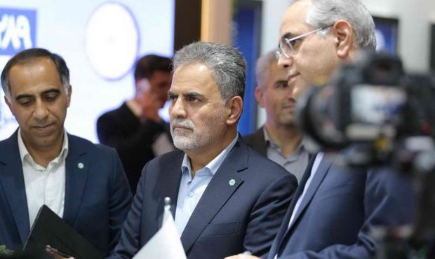 عمده خدمات بانک توسعه تعاون به بخش تعاون ارائه میشود عمده خدمات بانک توسعه تعاون به بخش تعاون ارائه میشود