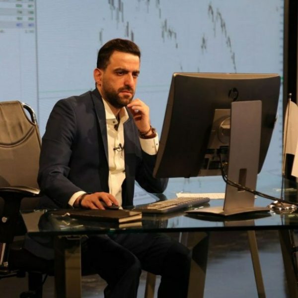 مجتبی دیبا