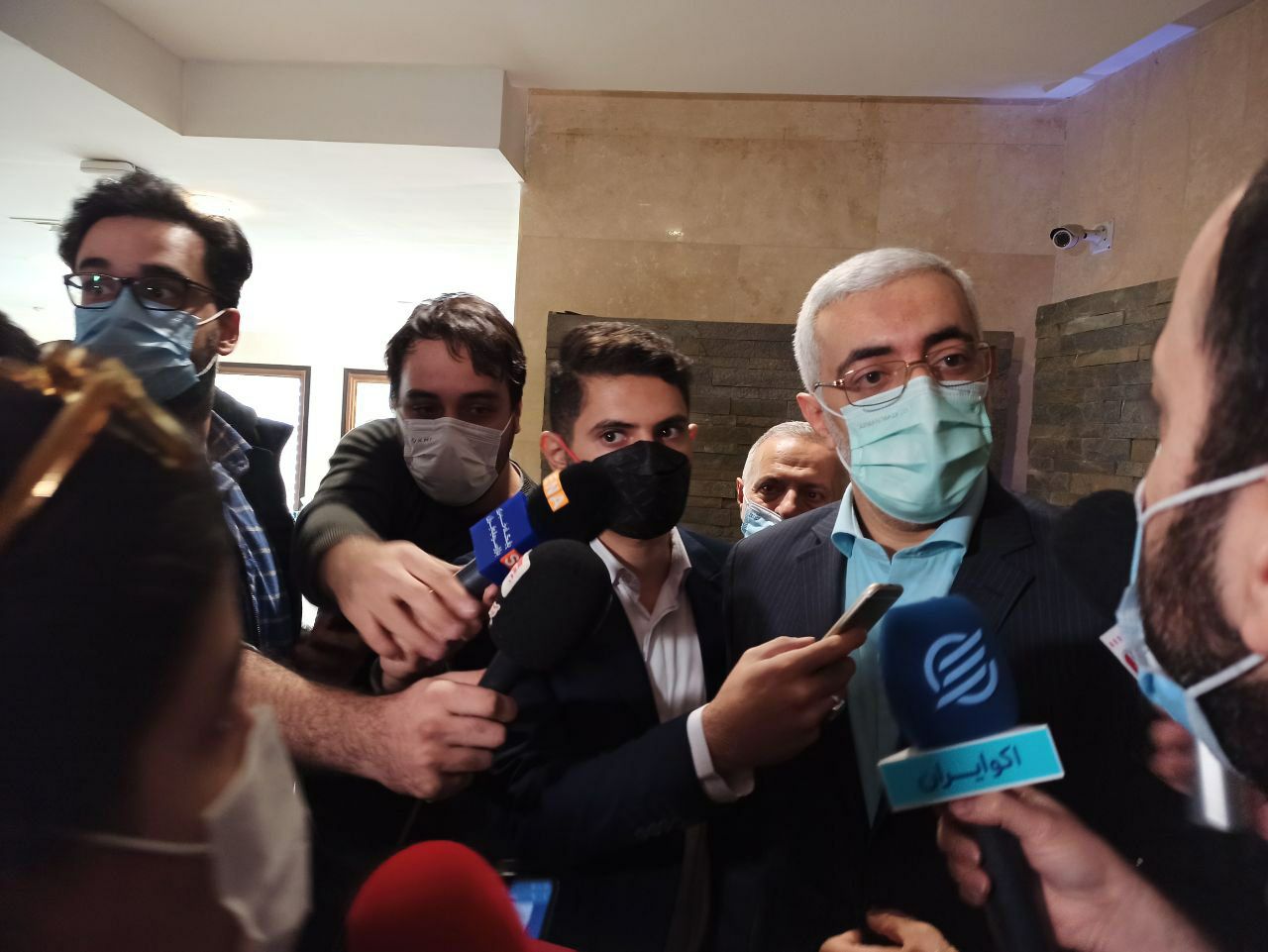 بورس در حالت تعادل و انتظار است