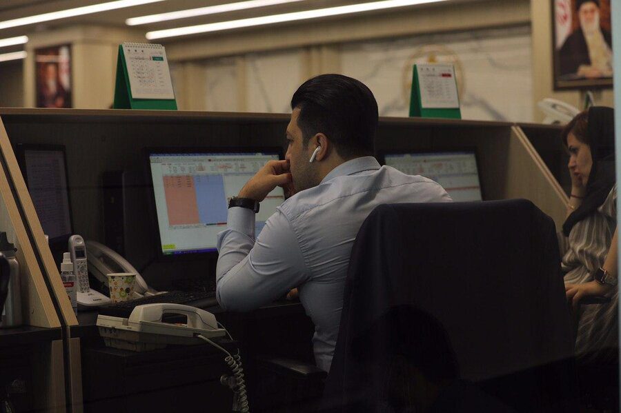 معرفی یک صندوق ETF با بازدهی چشمگیر - بازگشت رنگ سبز به تابلوی بورس با لیدری خساپا - پیش بینی بورس فردا 24 اردیبهشت 1402 - تحلیل گروه شیمیایی - تحلیل بنیادی چیست؟