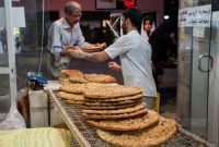 دستگیری یک متخلف نان در شیروان