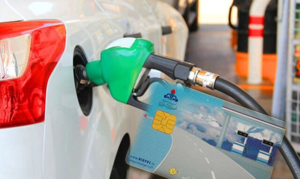 اجرای فراگیر طرح باز توزیع یارانه بنزین منتظر ابلاغیه است