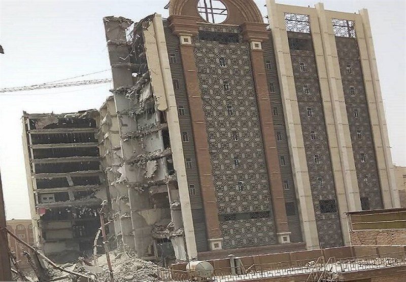ریزش ساختمان متروپل در آبادان 5 کشته داد