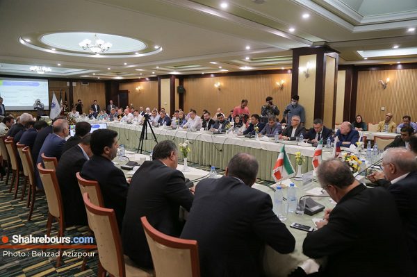 نشست هیئت اقتصادی تاتارستان با فعالان اقتصادی آذربایجان شرقی