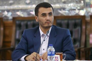 متفکرآزاد دبیر هیئت رئیسه مجلس شورای اسلامی شد