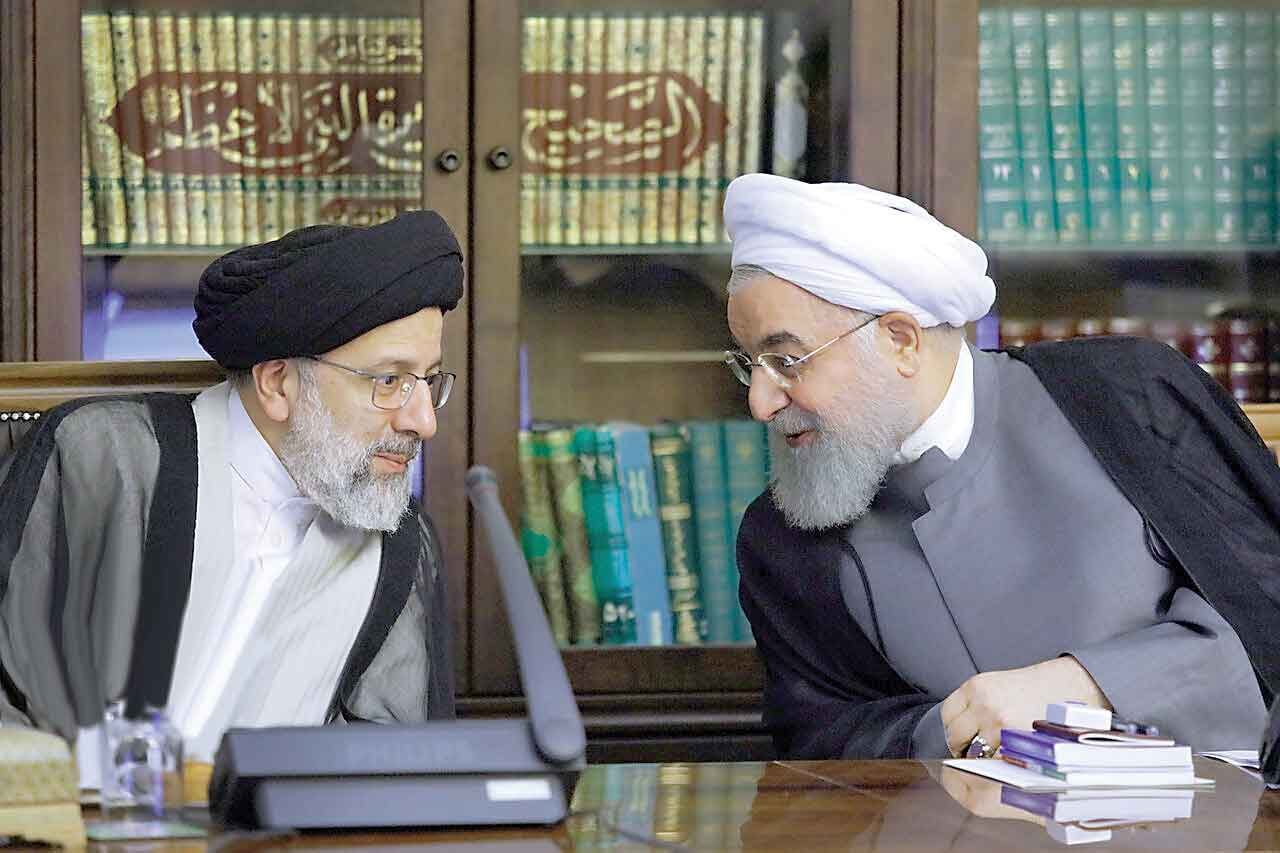 سبقت رئیسی از روحانی برای ضربه زدن به بورس