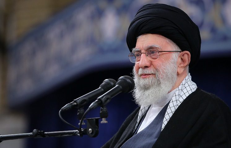 راه برطرف کردن وسوسه‌ها، باتوم نیست بلکه تبیین است