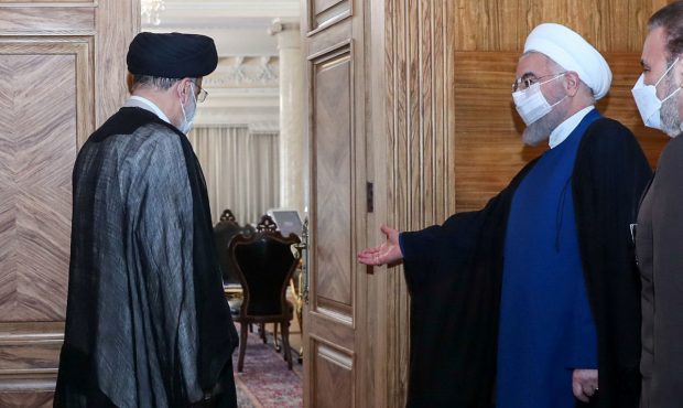 مقایسه دولت روحانی و رئیسی در کنترل تورم + اینفوگرافیک