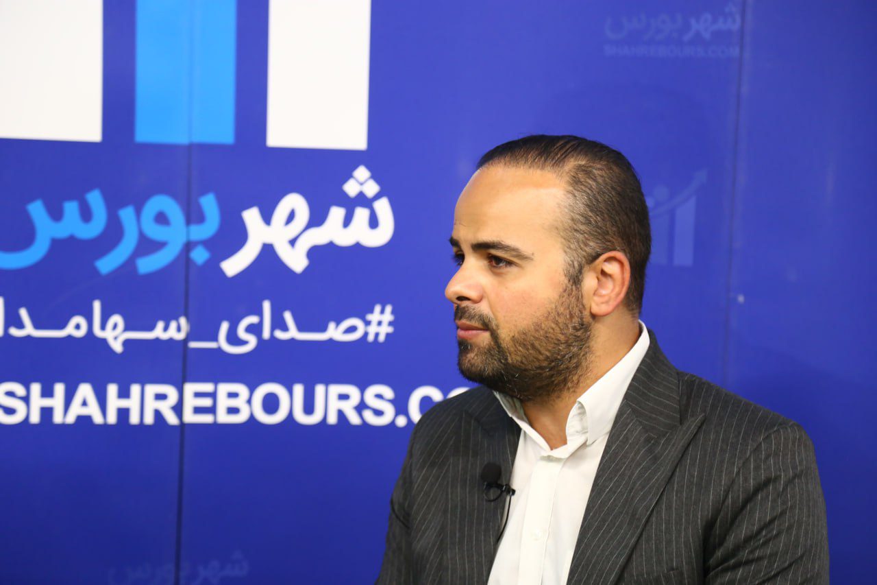 نیما نائینیان کارشناس بازار سرمایه
