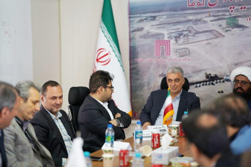 سعد محمدی از پروژه احیاء مستقیم فولاد اقلید بازدید کرد