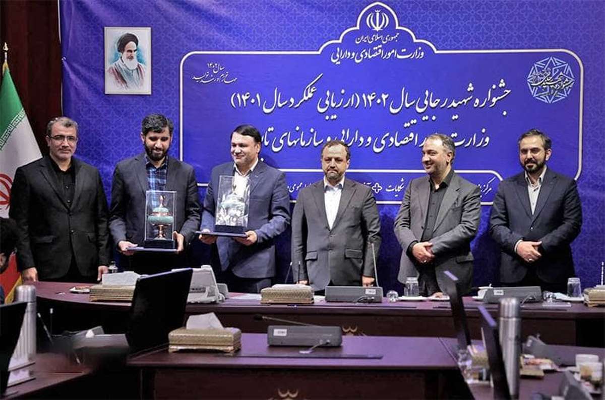 از بانک سپه برای اقدام برجسته در مدیریت یارانه دولت در حوزه آرد و نان تقدیر شد
