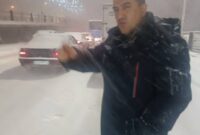تردد غیر ضروری خودروها محلول پاشی و برف روبی را مختل کرد