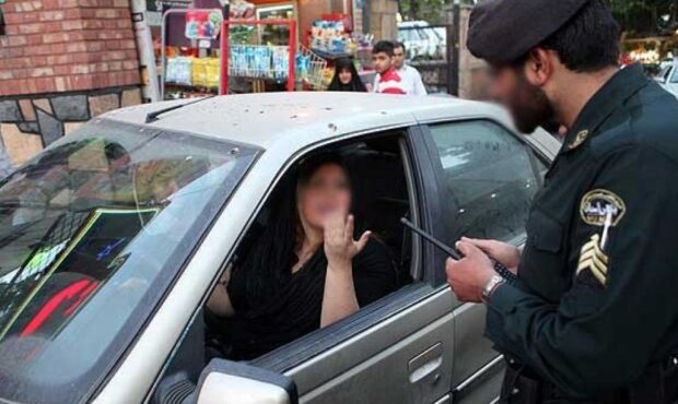 پلیس حق توقیف خودرو به علت بی حجابی را ندارد