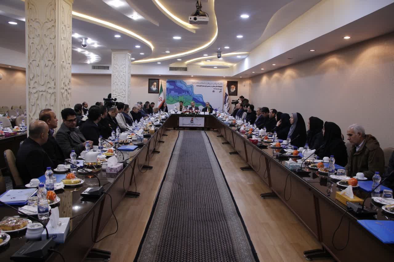 نشست هم اندیشی سروش با فعالان اقتصادی برگزار شد