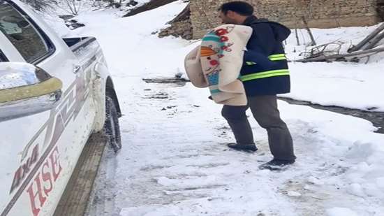 امدادرسانی مس سونگون به کودک دچار سوختگی شدید در روستای اوزی ورزقان