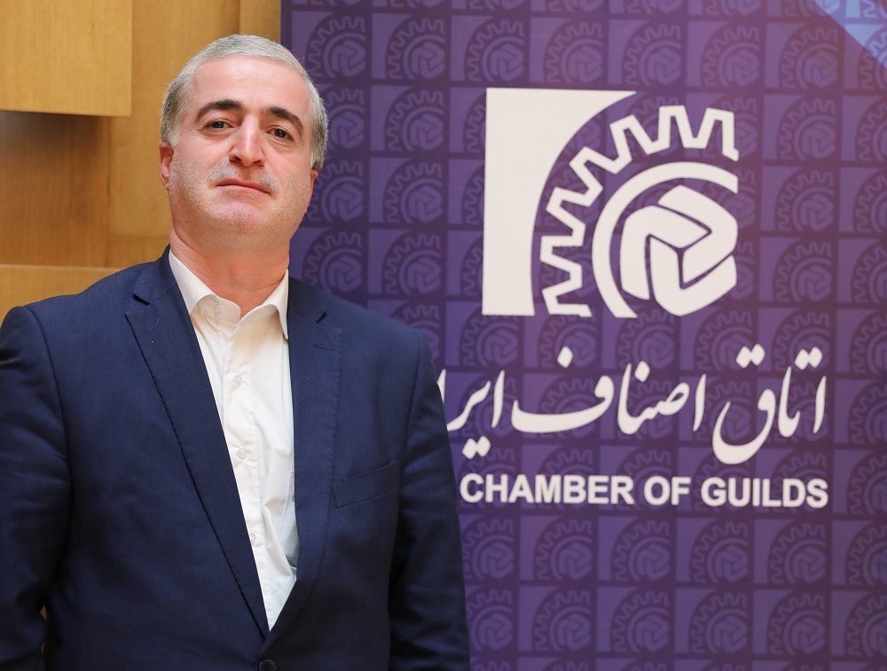 با عرضه محصولات تولیدی در بورس کالا دلالان و سفته‌بازان کنار می‌روند