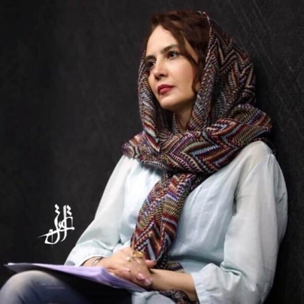 بیوگرافی نگین صدق گویا