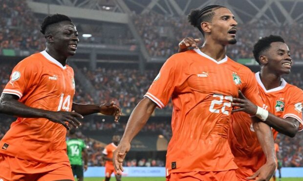 ساحل عاج بر بام آفریقا ایستاد
