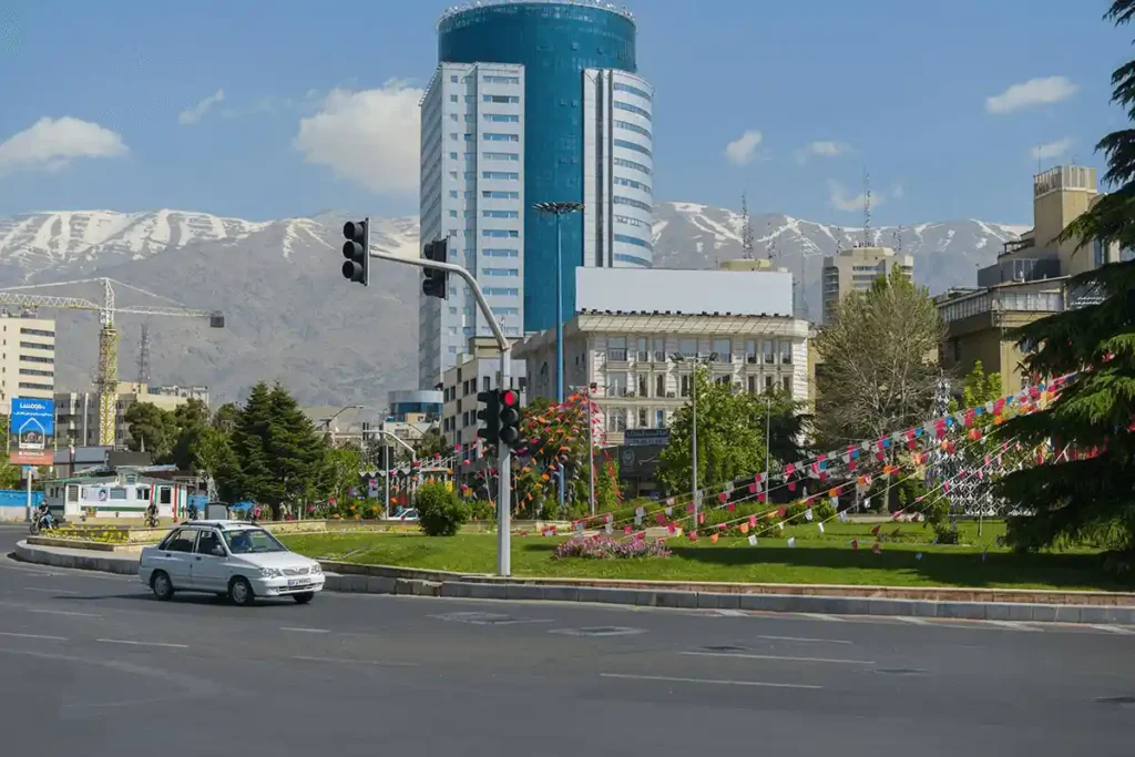 قیمت آپارتمان در منطقه هشت تهران امروز 28 بهمن 1402