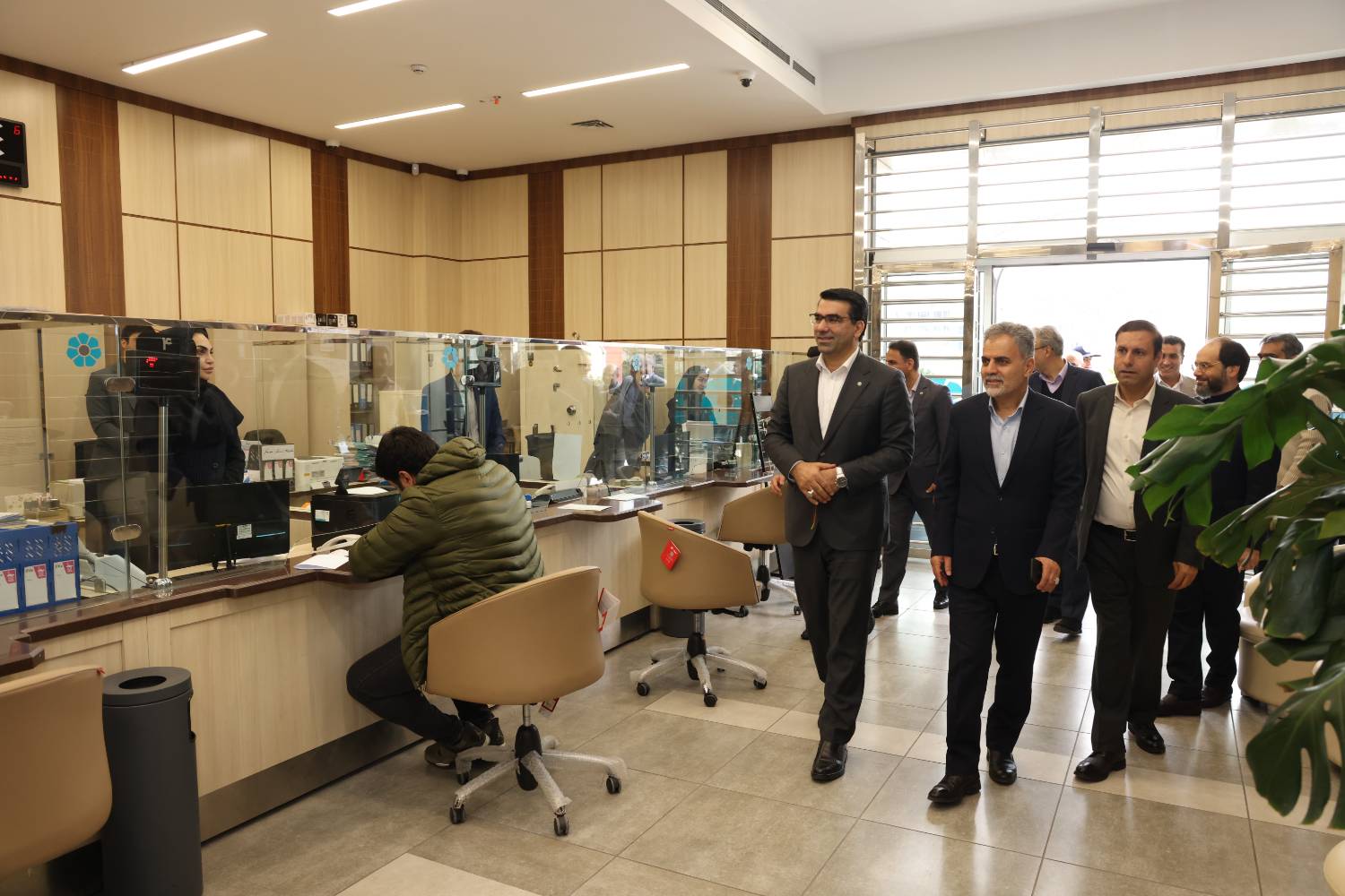 مدیرعامل بانک توسعه تعاون از برخی شعب استان تهران بازدید کرد