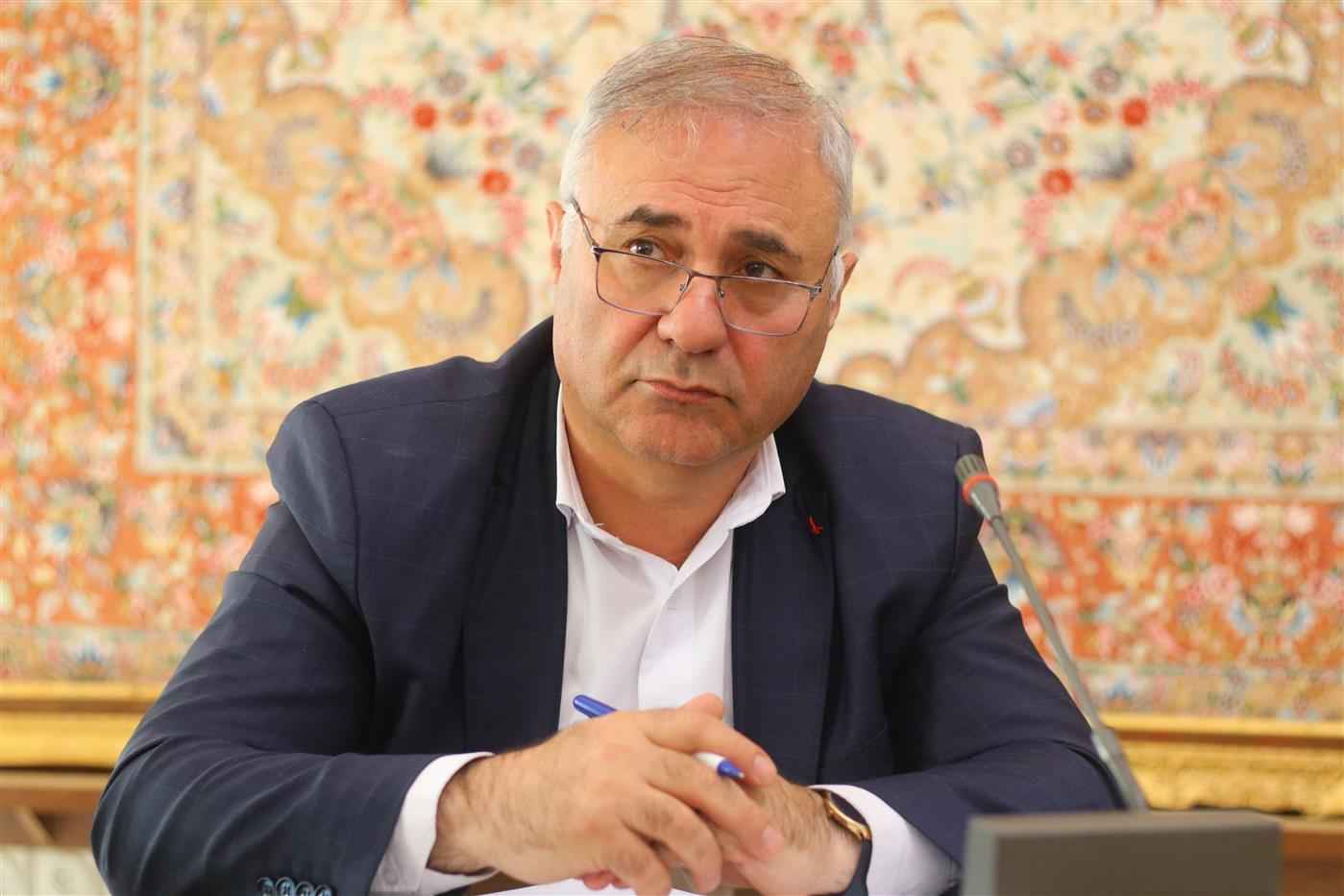 لزوم تقویت ارتباط بین دانشگاه و صنعت
