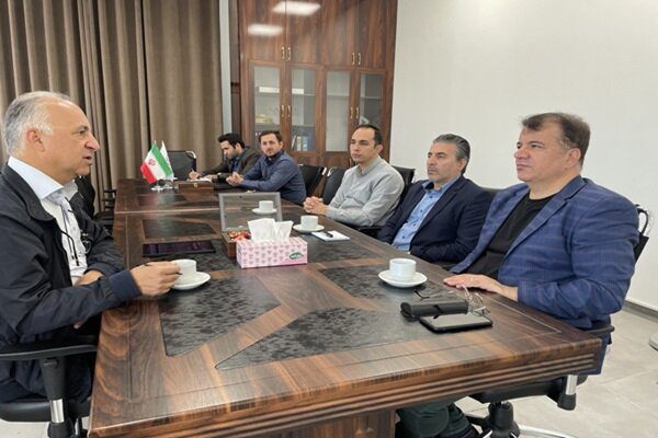مدیرعامل سازمان سرمایه گذاری و مشارکت های مردمی شهرداری تبریز اظهار داشت: برگزاری همایش بین المللی فرصت های سرمایه گذاری تبریز چشم انداز مثبتی برای بهبود فضای کسب و کار در زمینه های مختلف اقتصاد شهری ترسیم خواهد کرد.