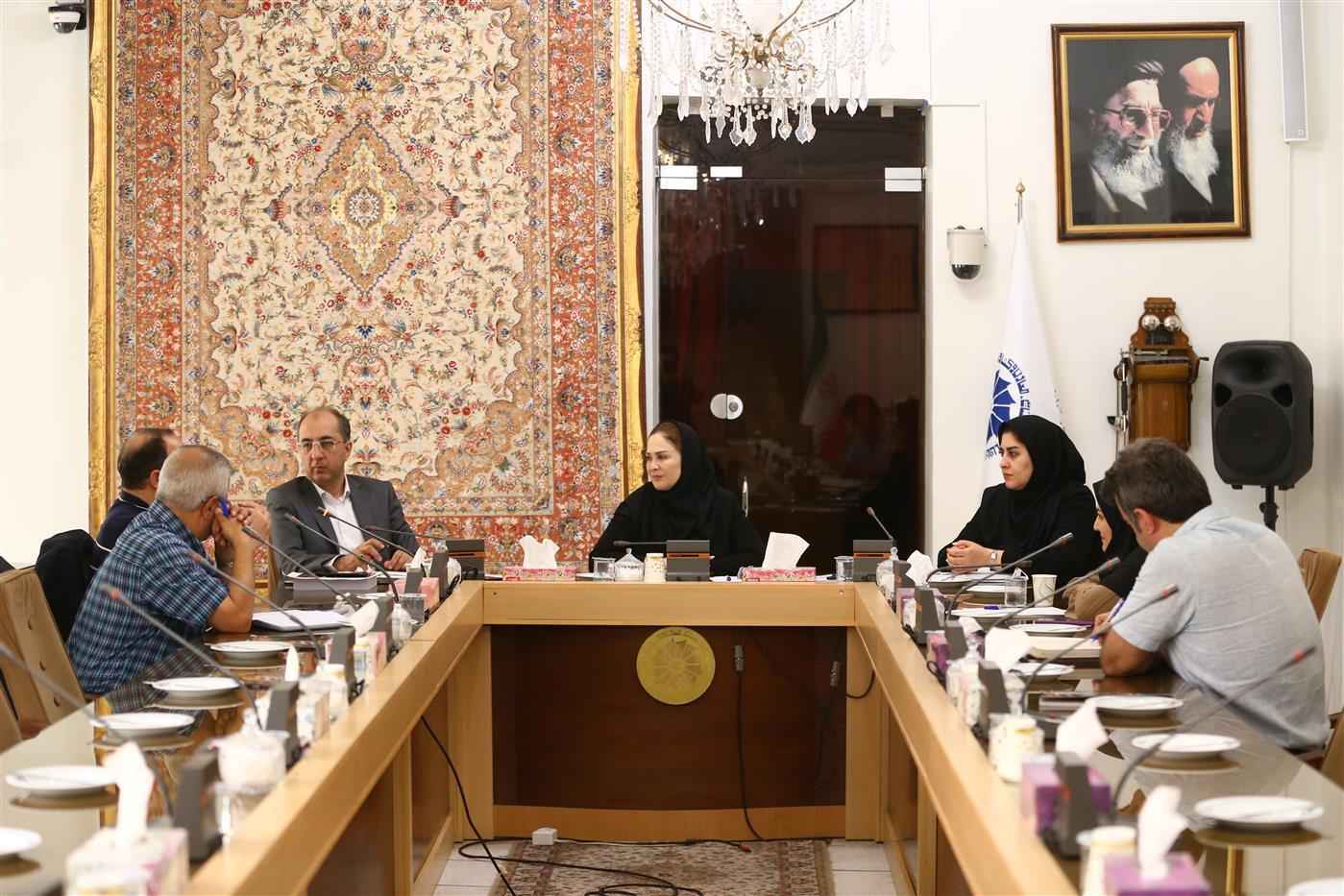 بررسی مشکلات محدودیت‌های سقف مالیاتی شرکت‌های پیمانکاری عمرانی در سامانه مؤدیان