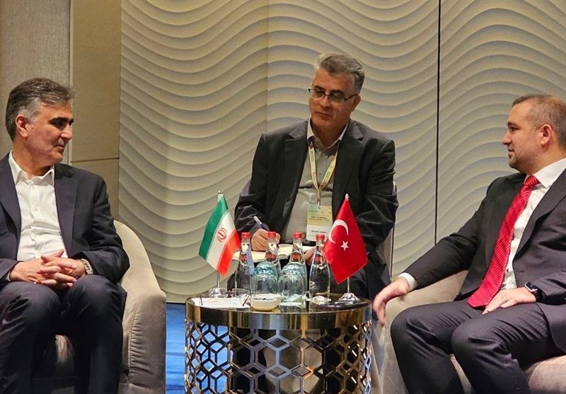 گفت‌وگوی روسای بانک مرکزی ایران و ترکیه؛ توسعه همکاری‌های اقتصادی محور مذاکرات