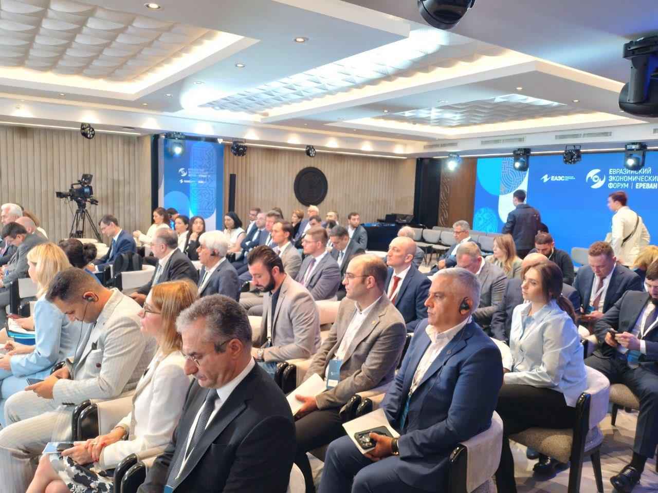 شرکت گروه اعزامی اتاق تبریز در پنل‌های تخصصی اجلاس کمیسیون اقتصادی اوراسیا 2024