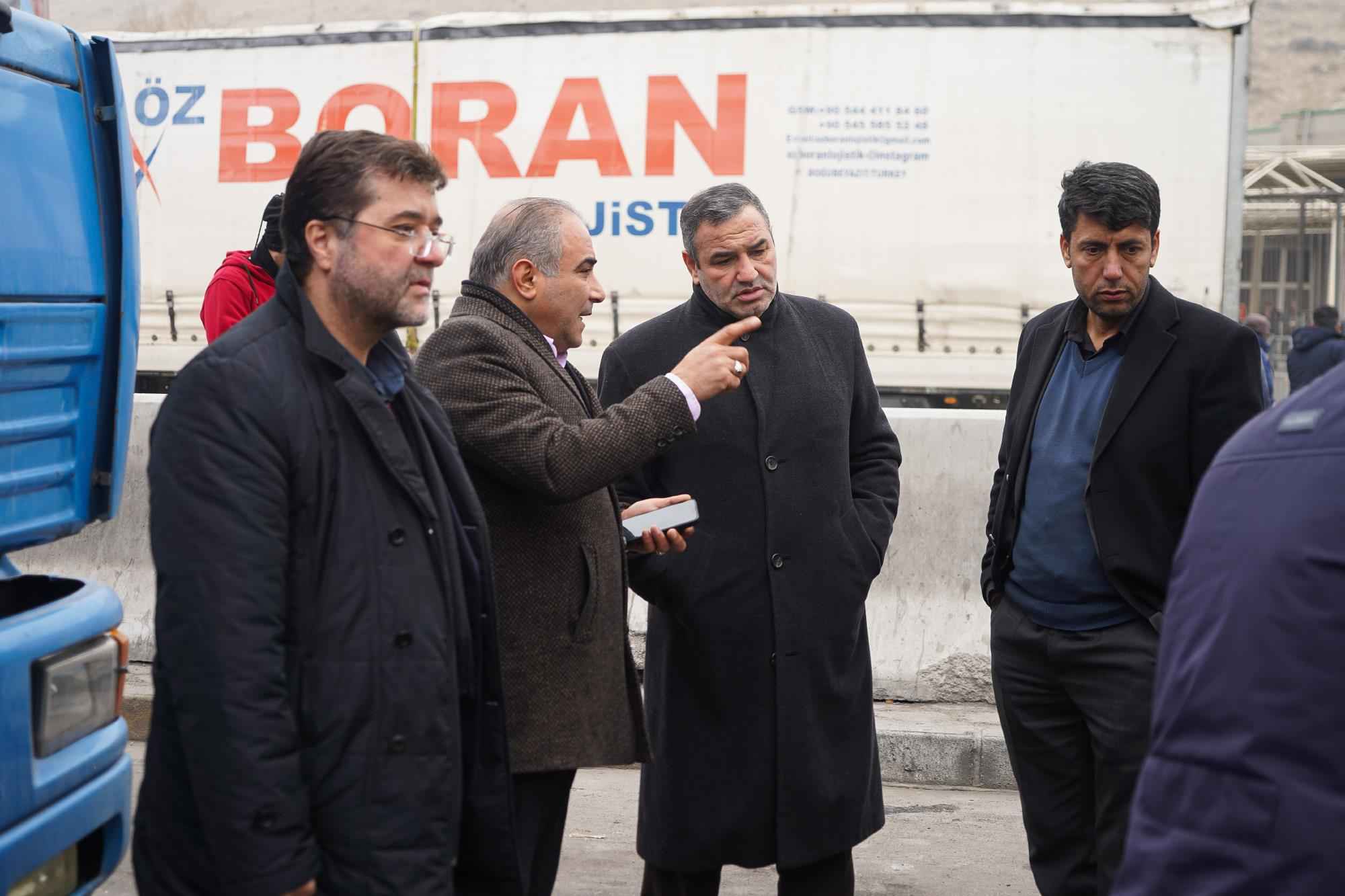 بازدید مسئولان امور کارنه تیر و حمل و نقل بین المللی اتاق ایران و تبریز از گمرک بازرگان