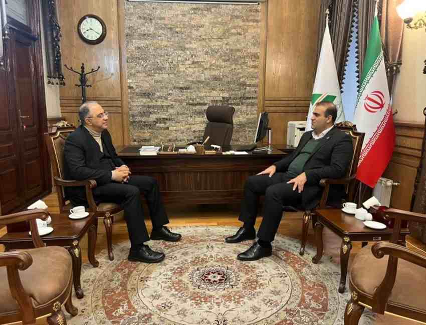 نماینده مسیحیان ارامنه شمال کشور در مجلس شورای اسلامی با مدیرعامل منطقه آزاد ارس دیدار کرد