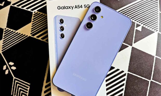 بررسی گوشی سامسونگ Galaxy A54 5G | طراحی، دوربین و ارزش خرید