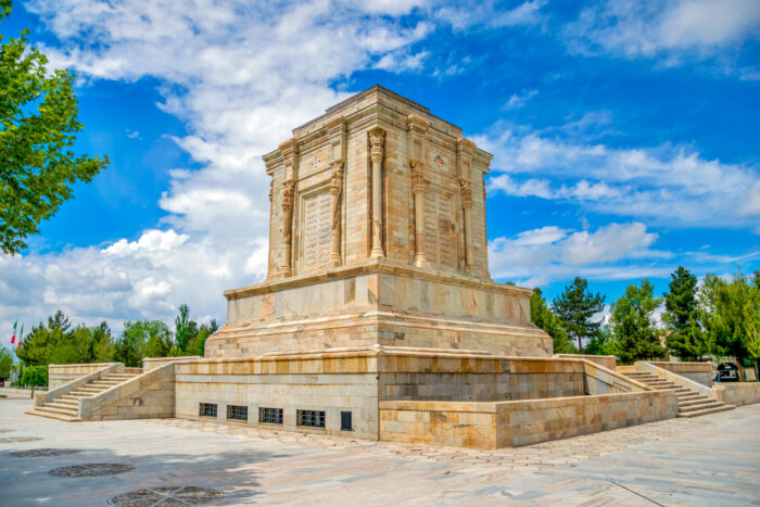 فردوسی e1745752716839