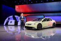 برترین خودروهای BMW در شانگهای ۲۰۲۵ را ببینید + تصاویر