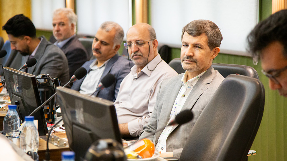 بازدید هیأت عالی‌رتبه شرکت ملی صنایع پتروشیمی از دستاوردهای فناورانه پتروشیمی نوری