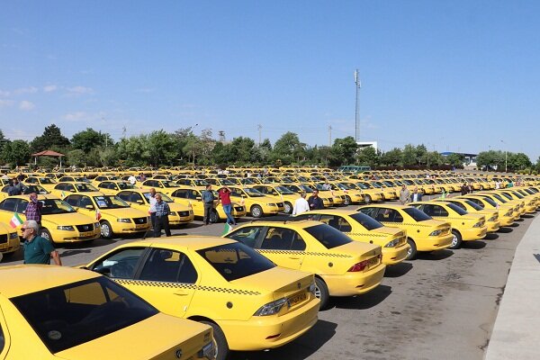این نشست با هدف تسهیل در پرداخت‌های شهری، افزایش شفافیت مالی و تسریع فرایندهای نوین حمل‌ونقلی در راستای اهداف شهر هوشمند برگزار شد. مدیرعامل سازمان فاوا شهرداری تبریز با تأکید بر نقش زیرساخت‌های فناورانه در مدیریت نوین شهری، اظهار داشت: هدف ما از اجرای این پروژه، ایجاد زیرساختی هوشمند و قابل اعتماد در سیستم حمل‌ونقل شهری است. این اقدام بخشی از مسیر ما در تحقق کامل شهر هوشمند و افزایش رضایت شهروندان از خدمات عمومی است. محمدرضا کاظمی با اشاره به اهمیت اجرای پروژه‌های هوشمند در عرصه حمل‌ونقل شهری، گفت: استفاده از کیف پول الکترونیکی تبریزاپ می‌تواند گامی مؤثر در راستای ارائه خدمات سریع‌تر، ایمن‌تر و شفاف‌تر به شهروندان باشد. اجرای پایلوت در یکی از خطوط، فرصت مناسبی برای ارزیابی دقیق‌تر و رفع چالش‌های احتمالی فراهم می‌آورد.