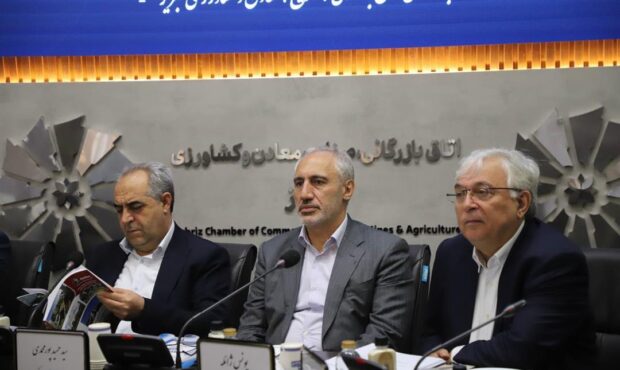 اعتراض شدید صنعتگران و فعالان اقتصادی به وزارت نیرو بهدلیل قطعی برق اعتراض شدید صنعتگران و فعالان اقتصادی به وزارت نیرو بهدلیل قطعی برق