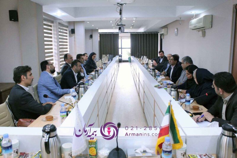 همدلی و همفکری؛ گفت‌وگوی نزدیک مدیرعامل بیمه آرمان با نمایندگان