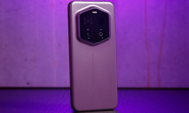 بررسی گوشی Honor Magic 7 RSR Porsche Design | ترکیب لوکس پورشه با قدرت آنر