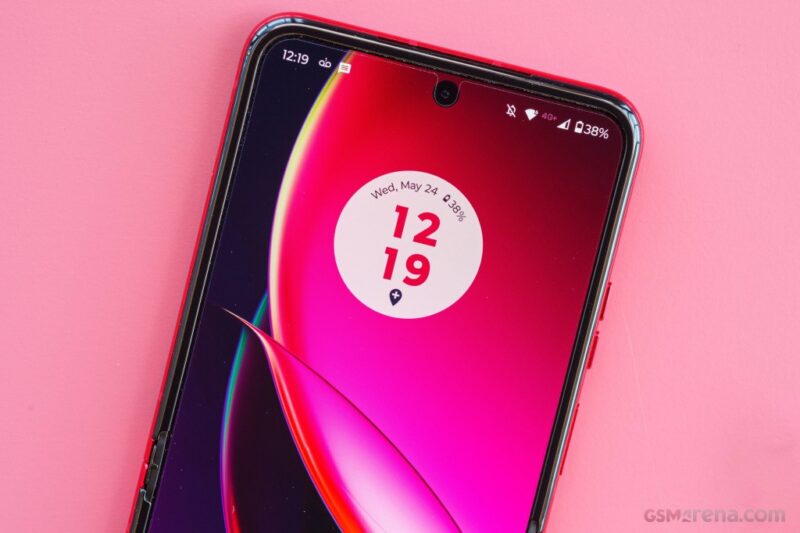 مقایسه هواوی Nova Flip و موتورولا Razr 40 Ultra