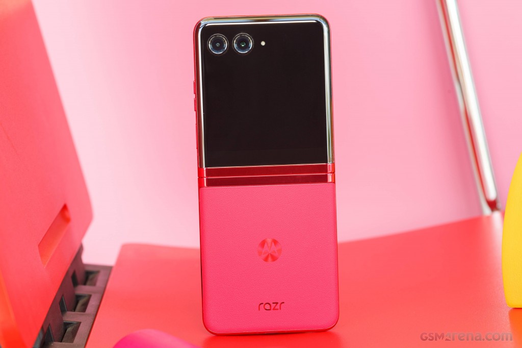 بررسی گوشی Motorola Razr 40 Ultra