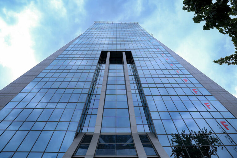 بازدید رئیس و اعضای کمیسیون اصل ۹۰ مجلس از سازمان بورس و اوراق بهادار