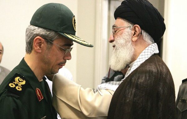 شهادت سرلشکر پاسدار محمد باقری در جریان تجاوز نظامی دشمن