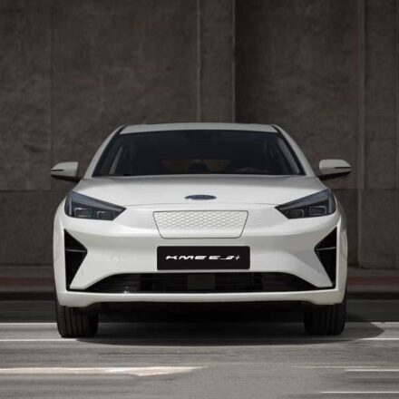 کی ام سی EJ7 پلاس 4