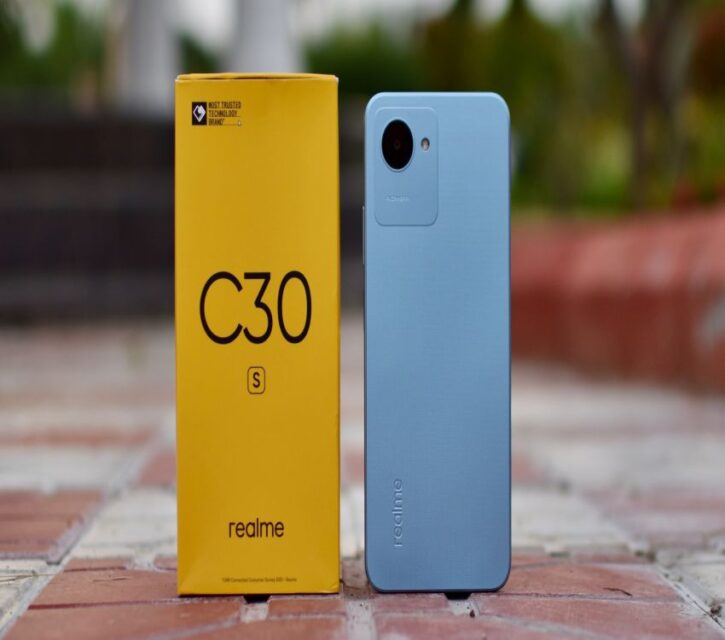 بررسی گوشی Realme C30s