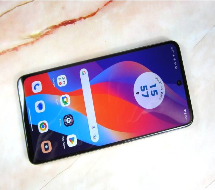 بررسی گوشی Motorola Moto G73 5G