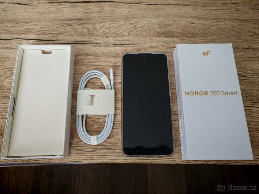 بررسی گوشی Smart 200