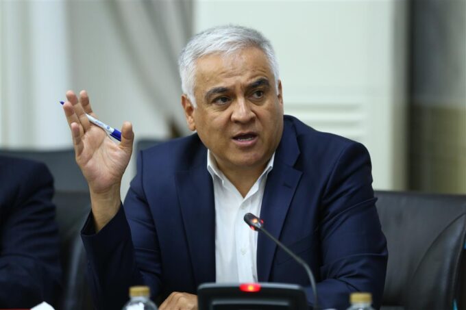 تداوم سیاست‌ های فعلی در حوزه‌ی گندم، صنایع غذایی را به تعطیلی می‌ کشاند - هشدار نسبت به توقف چرخ تولید در صنایع غذایی/ ۷۰۰ همت دردی را دوا نمی‌کند