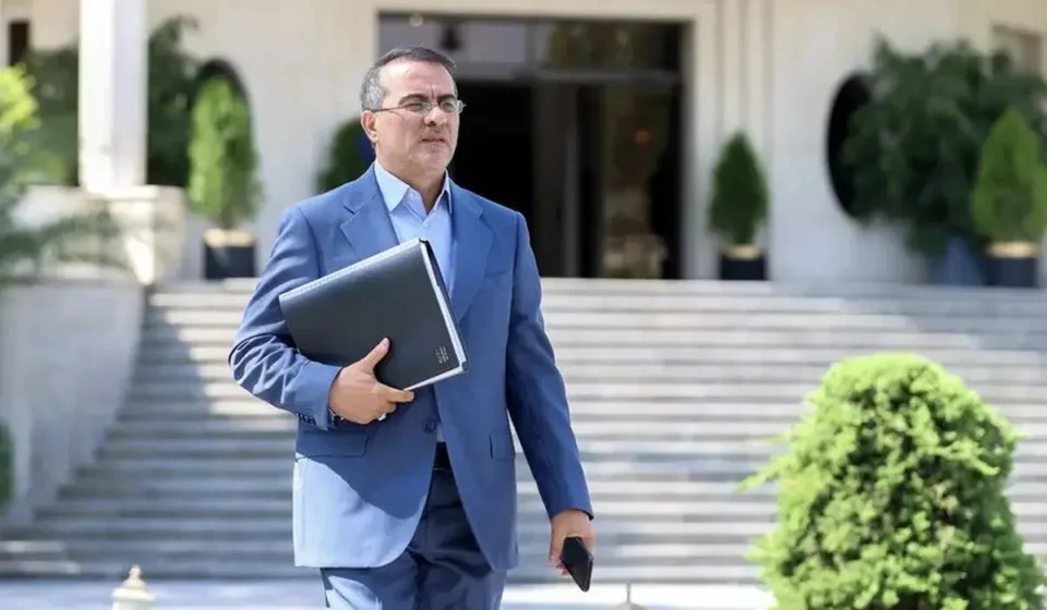 تعیین تکلیف نیرو‌های شرکتی در دولت چهاردهم آغاز شد